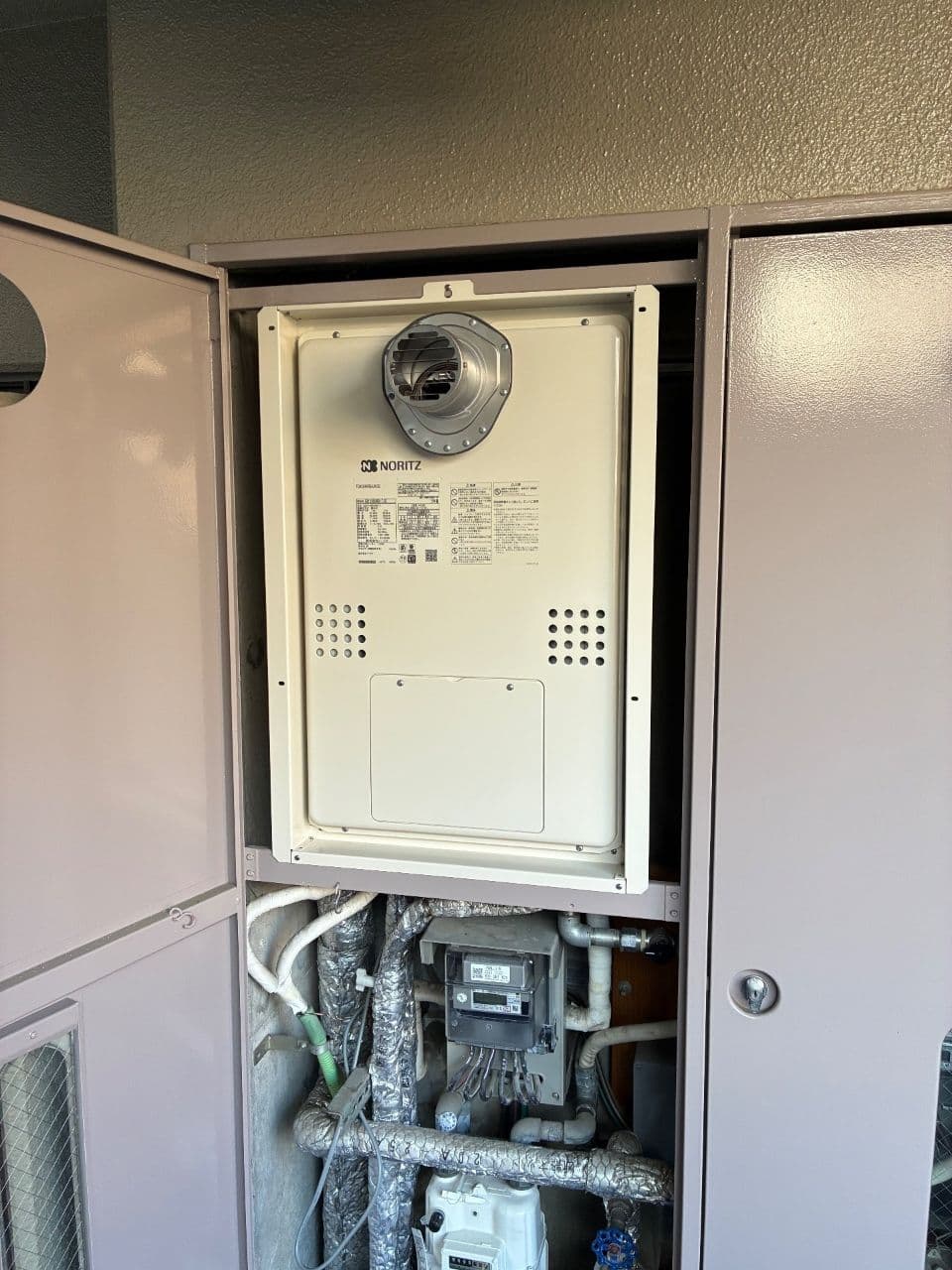 吹田市　給湯暖房熱源機　ノーリツ　GQH-2456AW3H-T-DX BL（完了）
