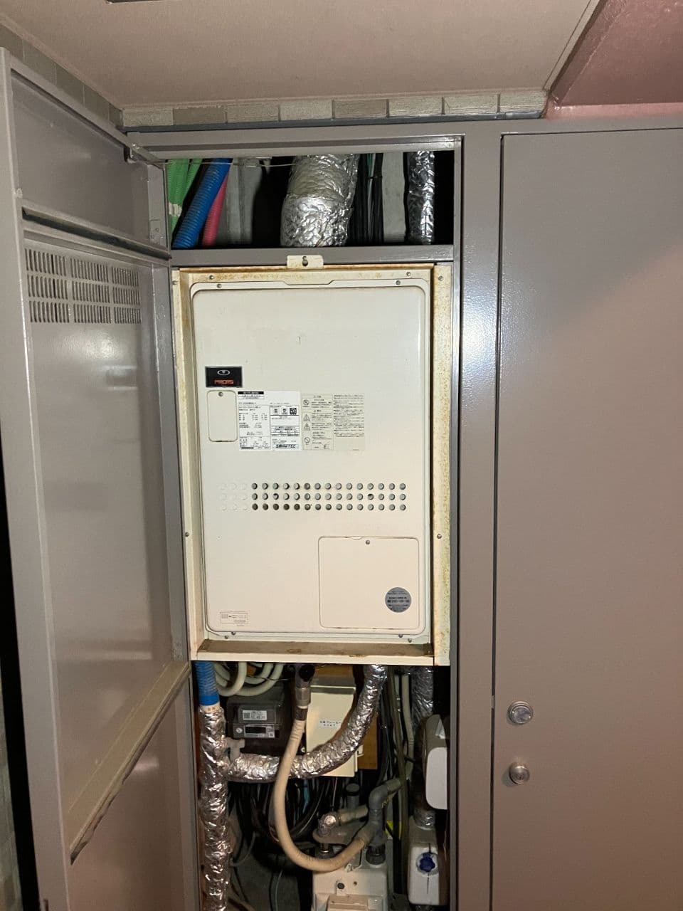 池田市　給湯暖房熱源機　ノーリツ　GTH-2434SAWX6H-H（施工前）