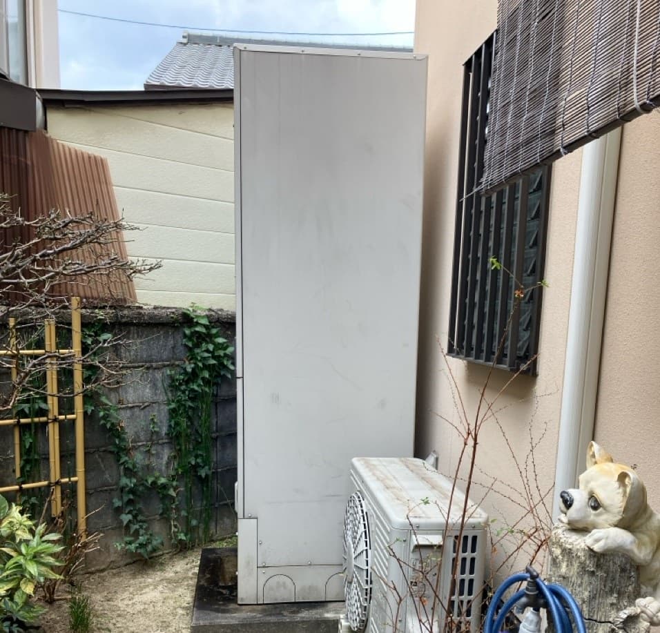 松原市　電気温水器　日立　BE-F46CWU（施工前）