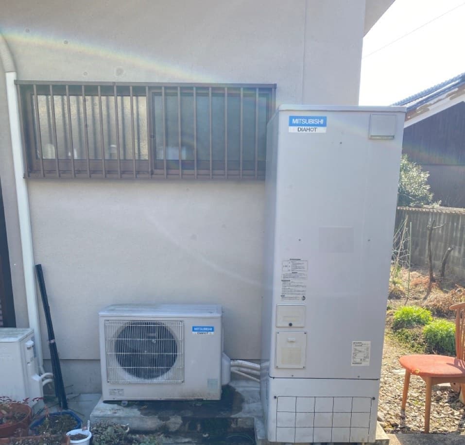 富田林市　エコキュート　三菱　SRT-HPT37W3（施工前）